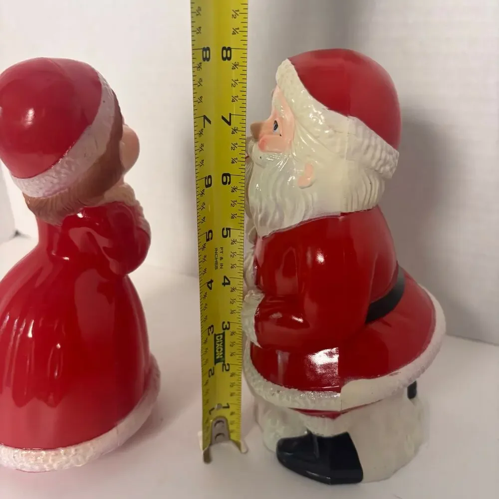 Berman & Anderson Santa & Musical Revolving Mrs Claus 7